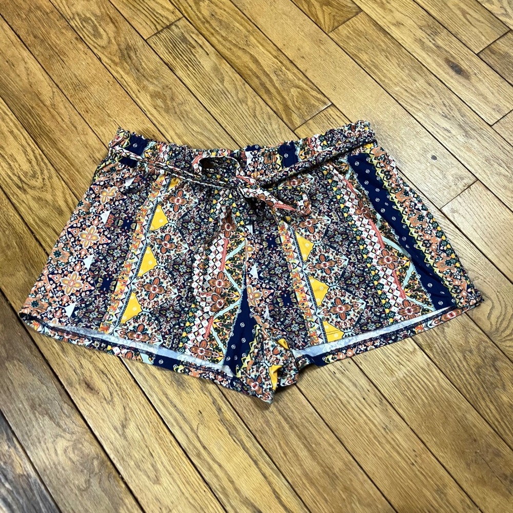 Bobbie Brooks XL Boho Patchwork‎ Print Shorts Elastic Waist Tie Front Multicolor